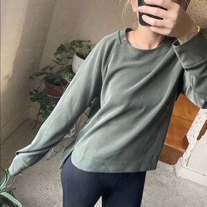 Athleta Dark Olive Long Sleeve Flouncy Sweater Shirt Small